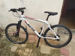 Bicicleta Berg Trail