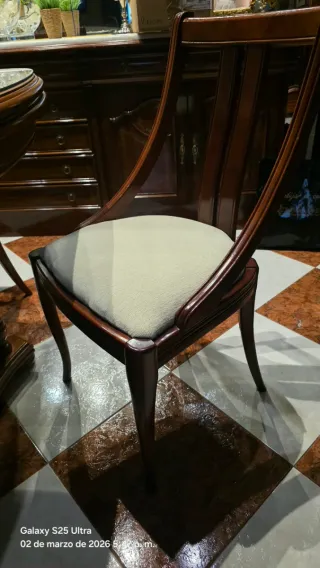 Mesa de comedor y 6 sillas