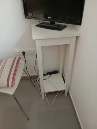 Mesa auxiliar blanca madera