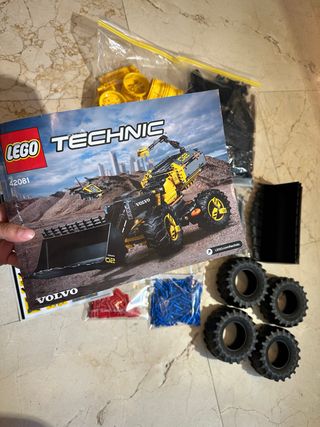 Lego Technic Volvo 42081 Escavatore