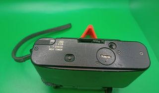 Cámara Olympus XA compacta de carrete 35mm