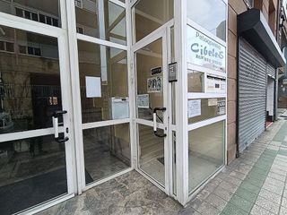 Oficina en alquiler en El Carmen - Casas del Hogar en Palencia