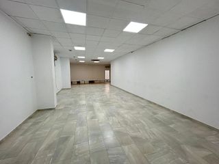 Local comercial en venta en Crevillent
