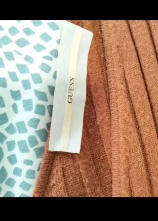 Vestido punto marrón Guess