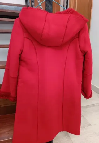 Abrigo Benetton niña rojo