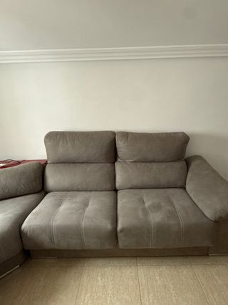 Sofá esquinero gris tela
