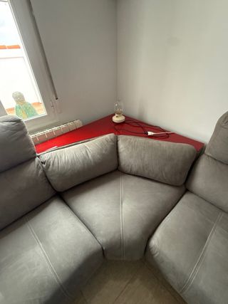 Sofá esquinero gris tela