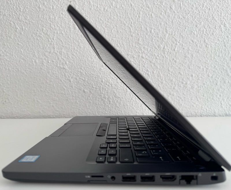 DELL LATITUDE 5400 GAMA ALTA CORE I7 DE OCTAVA afbeelding 4