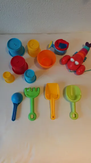 Mochila Decathlon y 12 Juguetes Playa