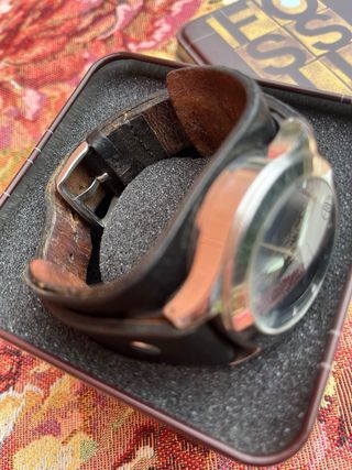 Reloj Fossil Big Tic Negro y Plateado