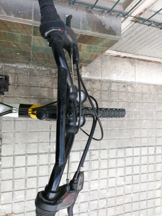 Bicicleta Montaña Blanca y Amarilla