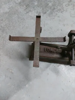 Báscula antigua FORCE