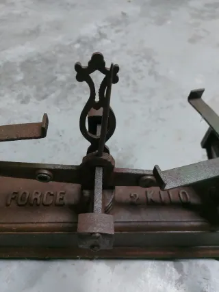 Báscula antigua FORCE
