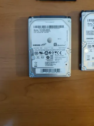 Lote 14 HDD 2.5 SATA PARA REPARAR