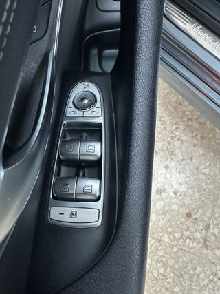 Mercedes Clase E 220d AMG Techo Burmester Auto