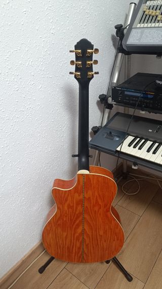 Guitarra Acústica Crafter. Koreana