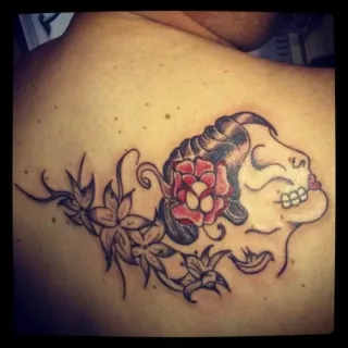 Tattoos - Tatuador con 20 años de experiencia