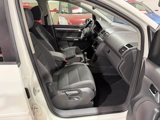 Volkswagen Touran 2014 2.0TDI ADVANCE