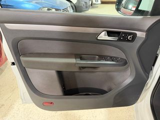 Volkswagen Touran 2014 2.0TDI ADVANCE