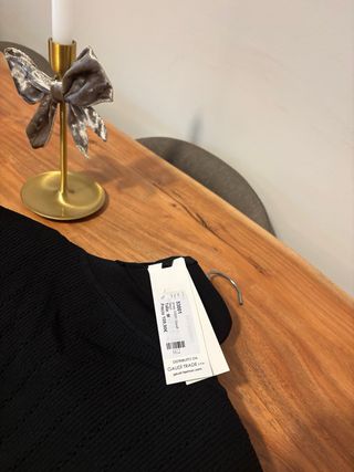 Jersey GAUDI cuello alto botones dorados negro