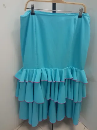 Falda flamenca azul con volantes