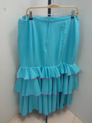 Falda flamenca azul con volantes