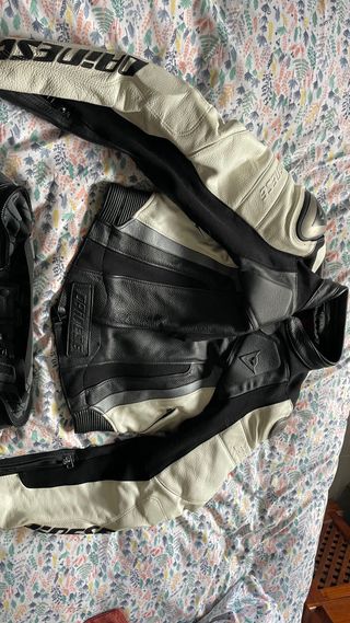 Mono Dainese 2 piezas mujer