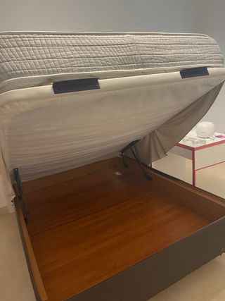 Letto canapé ribaltabile con 2 comodini e cassettiera