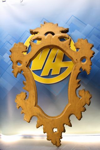 Cornucopia con espejo. Madera estucada y dorada. Primera mitad s.XX.