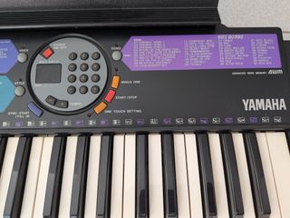 Teclado Yamaha PSR-73 Portatone
