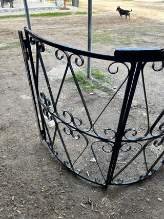 Reja protectora chimenea metal negra