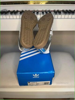 Adidas Samba OG Plata Talla 37