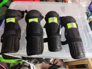 Mini moto gasolina+ equipación talla 8/10