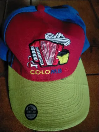 Cappellino Colombia con fisarmonica
