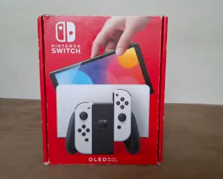 Nintendo Switch OLED + Mario Kart + Volantes