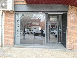 Ventanal y puerta de aluminio