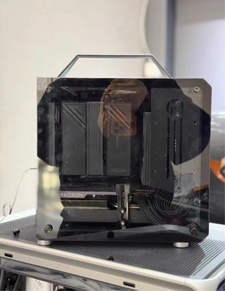 Mini PC U7 265KF AMD 9070XT DDR5