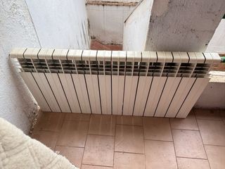 4 Radiadores de Metal Blancos