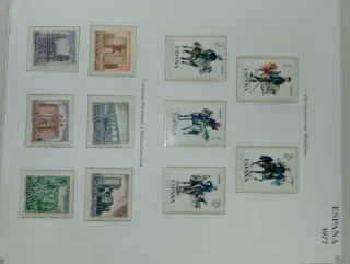 Sellos España 1975 Rey J. Carlos I, álbum incluido