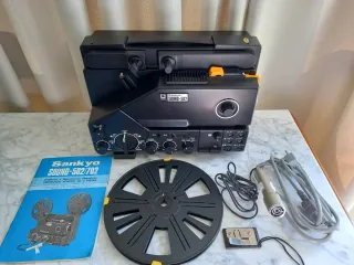 Videocámara Panasonic + proyector de cine