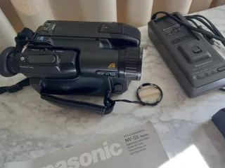 Videocámara Panasonic + proyector de cine