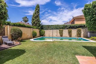 Chalet en venta en Gelves