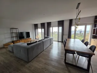 Servicio de limpieza de pisos en BCN ✅️