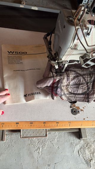 Máquina de coser industrial