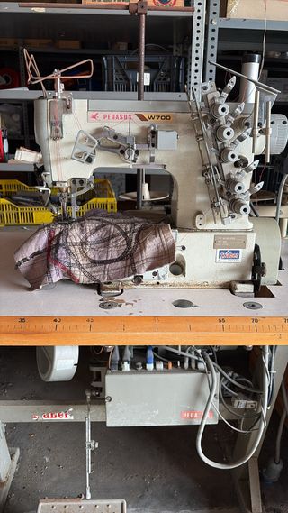 Máquina de coser industrial