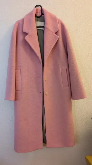 Abrigo rosa largo oversized