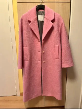 Abrigo rosa largo oversized