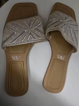 Sandalias Zara Doradas y Plateadas
