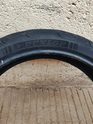 Neumático Dunlop Sportmax 120/70ZR17