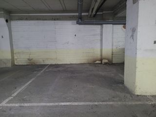 Garaje en alquiler en Ensanche - Sar en Santiago de Compostela